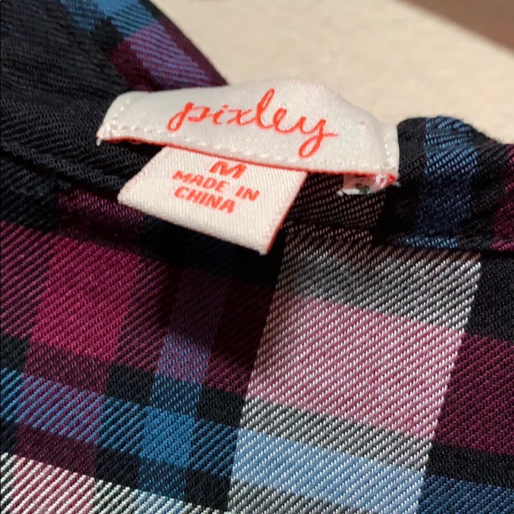 Button down - Picture 4 of 4